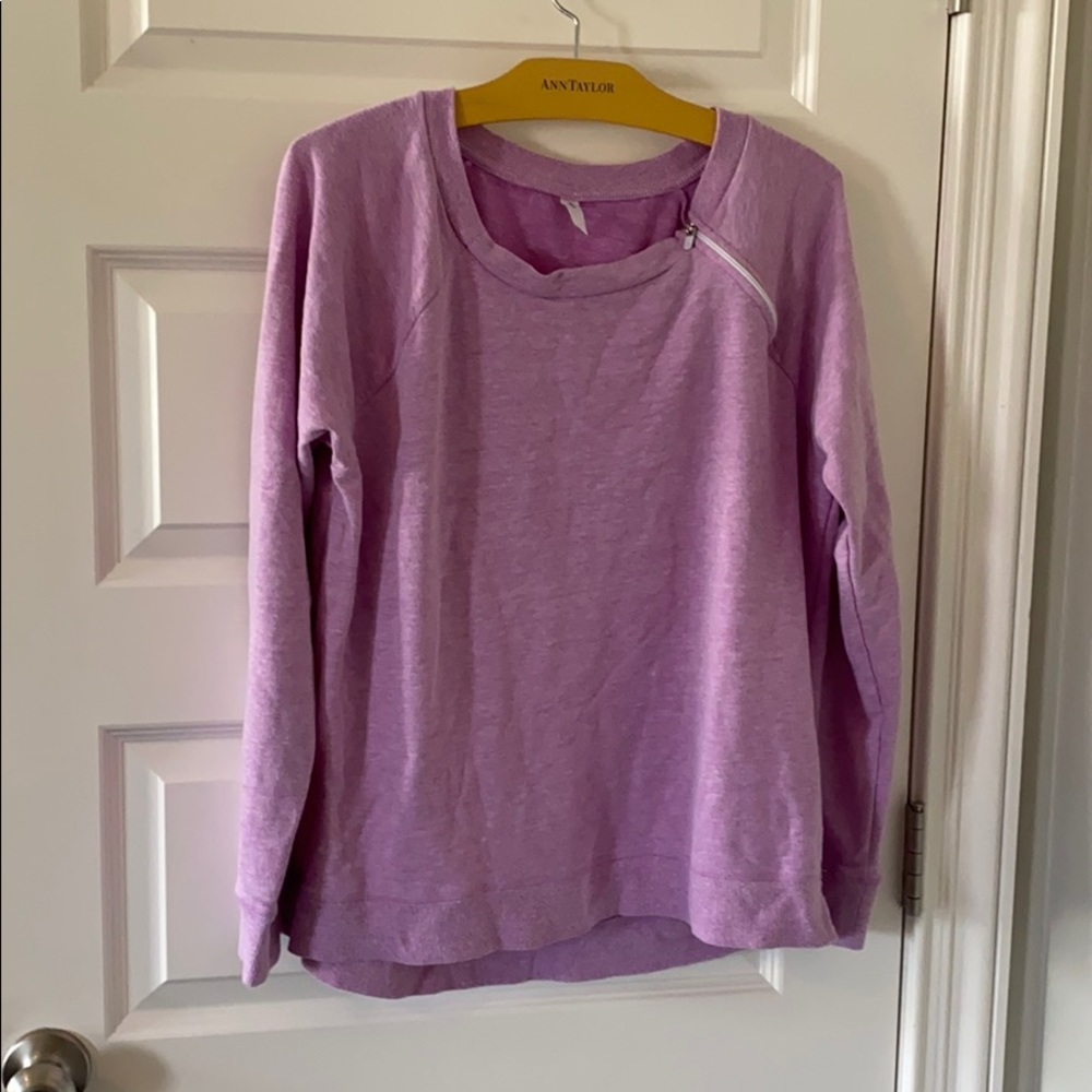 Gap sweater